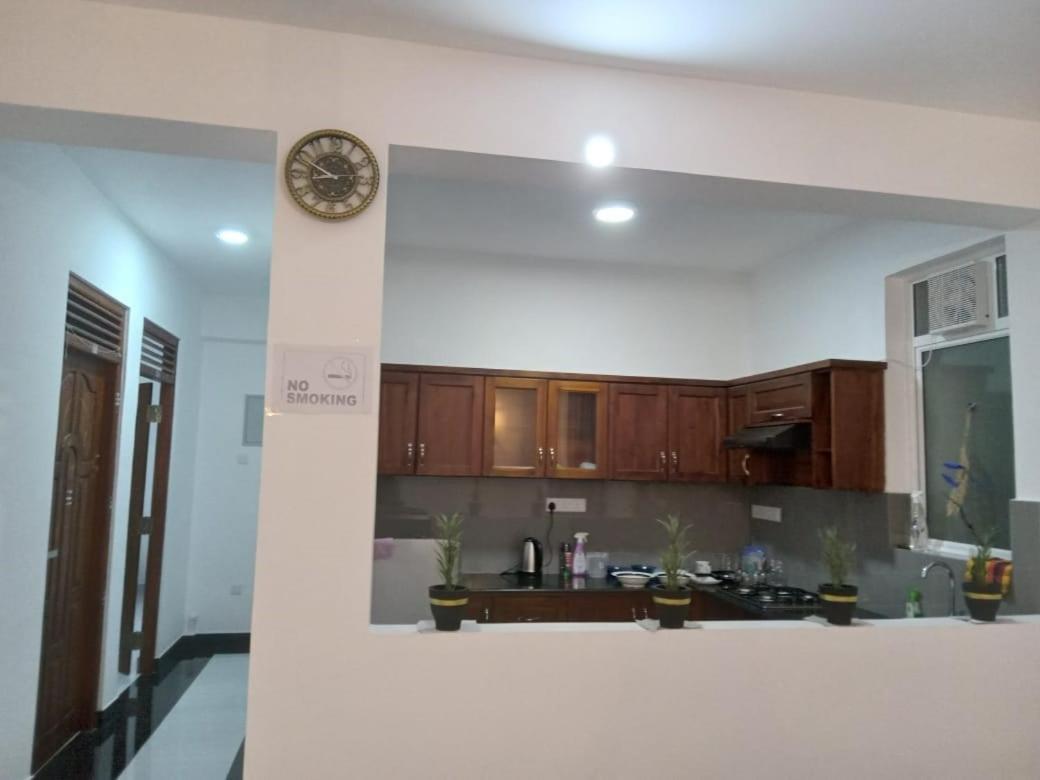 Para Inn Residence Dehiwala-Mount Lavinia Exterior foto